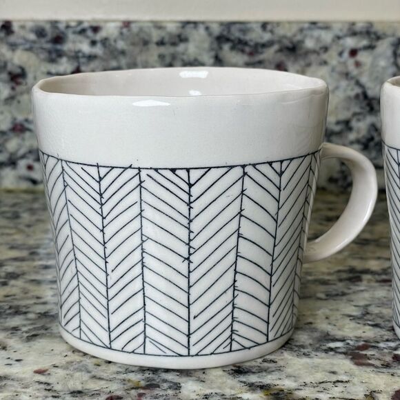 Elizabeth Benotti Handcrafted Ceramic Pottery Mugs with Herringbone Designs - Picture 4 of 14